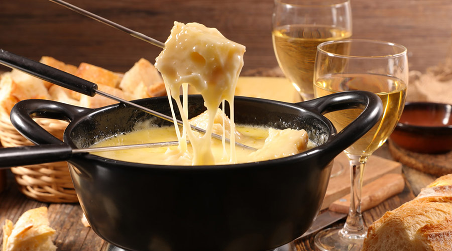 Tout savoir sur la Fondue Savoyarde